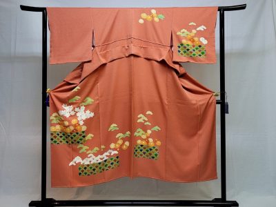 お持ちの着物を「エフォートレスキモノ（Effortless Kimono）」に。Jureikimonoの取り組み